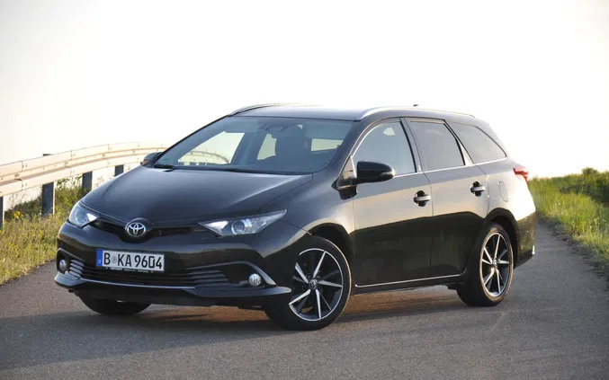 toyota auris jarosław Toyota Auris cena 47500 przebieg: 166000, rok produkcji 2018 z Jarosław